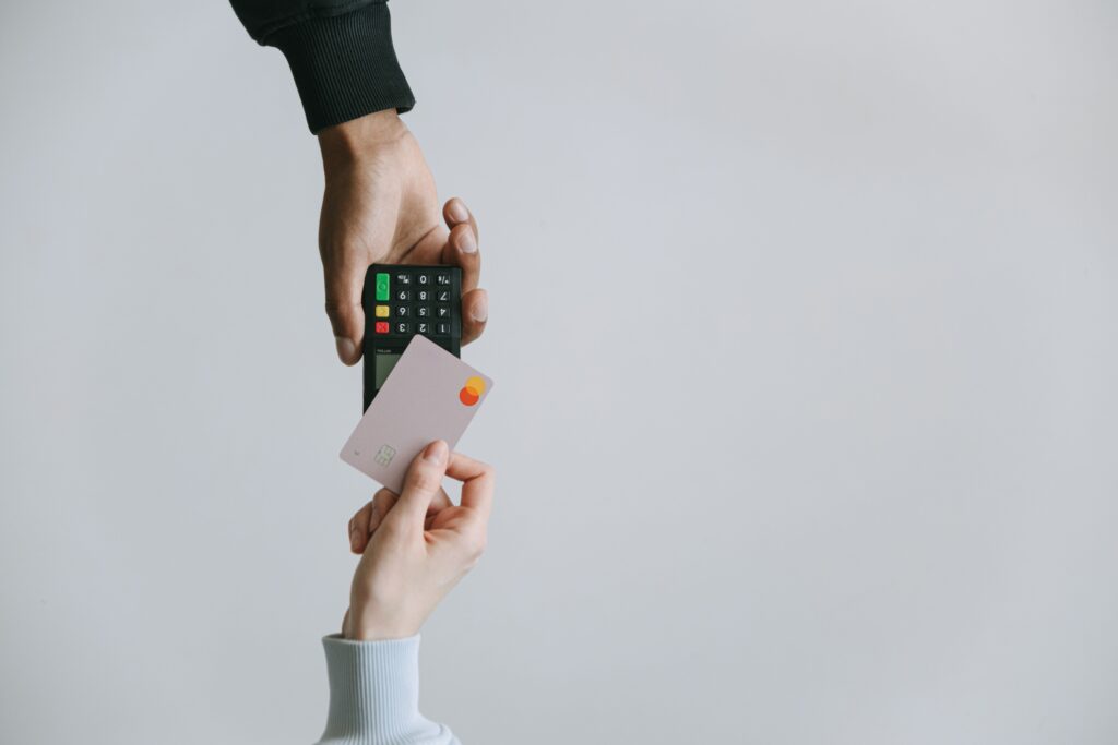 Restaurant Tax Accountant UK: 12 Proven Ways to Cut Your Restaurant Tax Bill in 2026/27