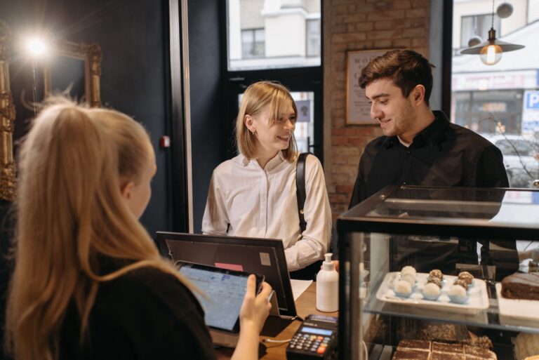 Restaurant Management Accounts UK: 7 Proven Ways Accountants for Restaurants Boost Profit in 2026